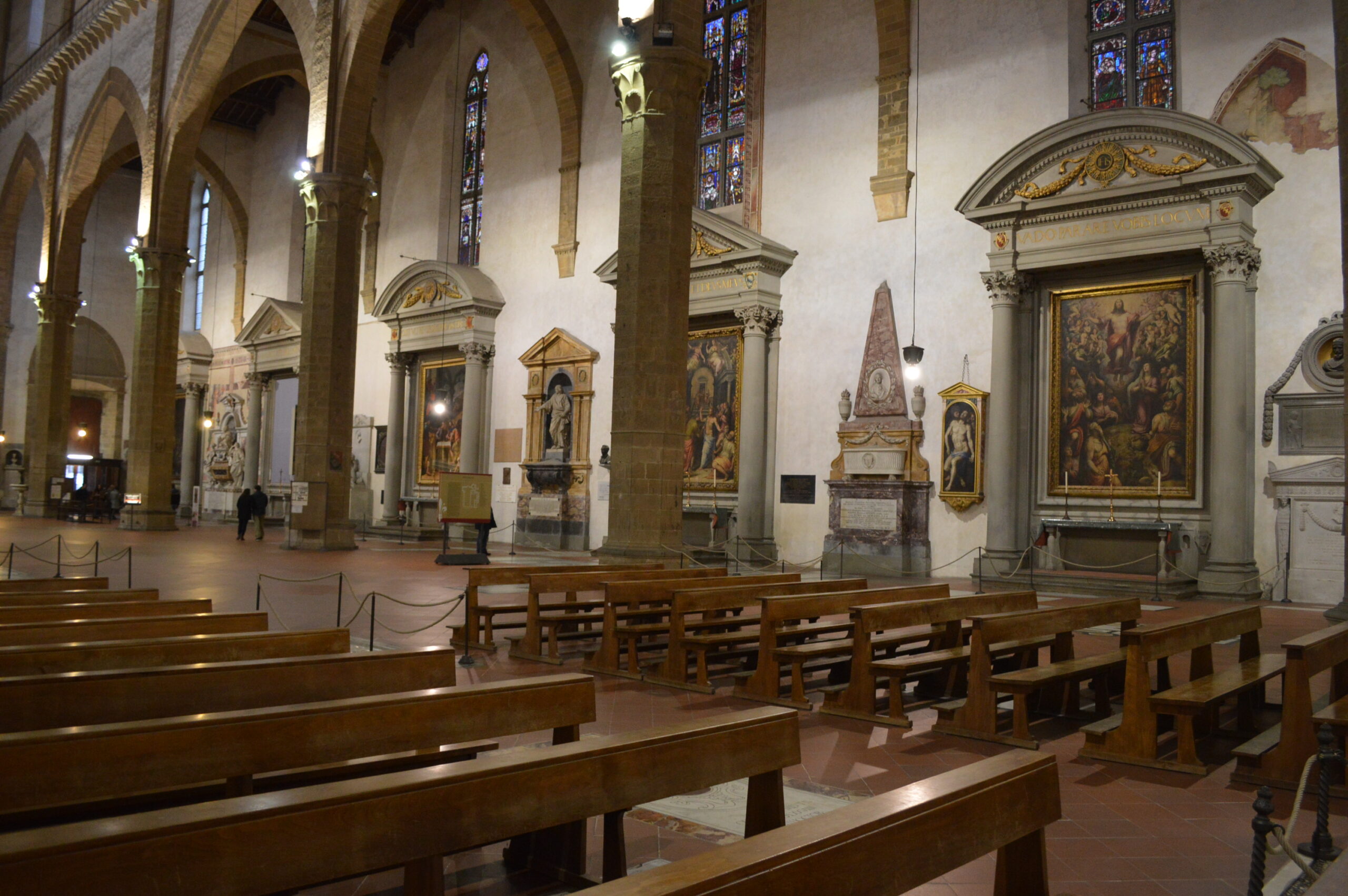 Basilica di Santa Croce – Onde estão sepultados Michelangelo, Galileu, Maquiavel entre outros.